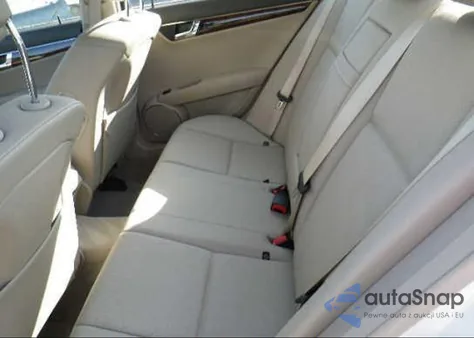 2009 Mercedes-Benz C300 4 Matic из США, поврежденный, VIN WDDGF81X39R045696